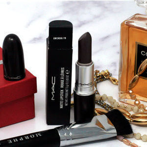 MAC Matte Lipstick- Gwendolyn